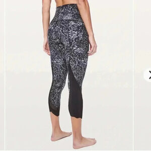 Lululemon wunder under crop 11 ( tool down)